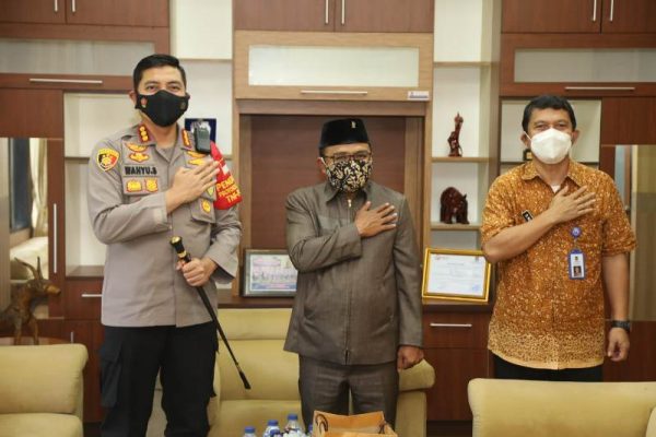 Tingkatkan Sinergitas, Kapolresta Sambangi  Ketua DPRD Kabupaten Tangerang