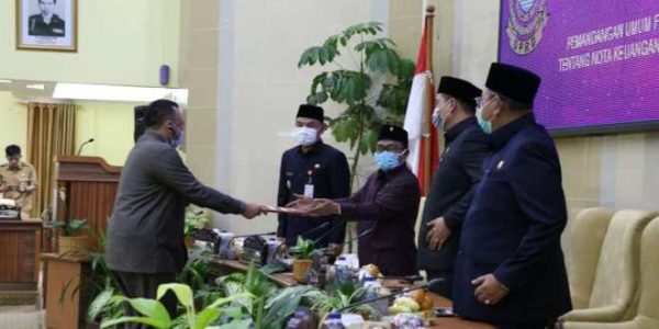 Rapat Paripurna DPRD Kabupaten Tangerang: Pemandangan Umum Fraksi terhadap LKPJ Bupati tahun 2020