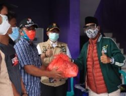 Anggota DPRD Kabupaten Tangerang Salurkan Bantuan Paket Sembako untuk Warga Isoman
