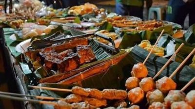 Pusat jajanan yang terletak di Jalan Cemara Raya Perumnas ini memiliki beragam makanan mulai dari sempol ayam, baso goreng, sate kikil, dan masih banyak lagi.