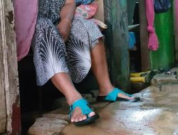 Berbulan-bulan Diterjang Banjir, Tinah Terpaksa Mengungsi dari Kampung Gaga
