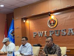 Rapat Perdana Pengurus Baru PWI Pusat, Hendry CH Bangun: Saling Kenal dan Bekerjasama dengan Baik