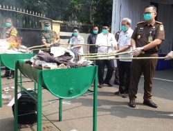 Kejari Kabupaten Tangerang Musnahkan Ribuan Obat Terlarang dan Ratusan Lembar Uang Palsu Pecahan Rp 100 Ribu