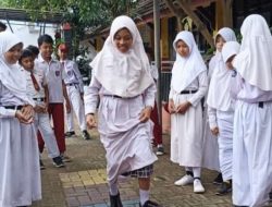 Perkuat Karakter Siswa, SDN Rancabango IV Rajeg Lestarikan Permainan Tradisional 