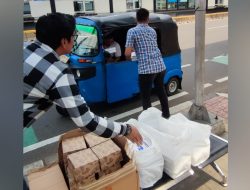 Jumat Berkah, BRI Cabang Rawamangun Bagikan Makan Siang Gratis