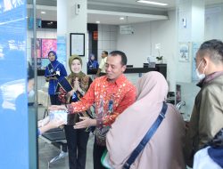 Meriahkan HPN 2025, BRI KC Depok Berbagi Bingkisan ke Nasabah