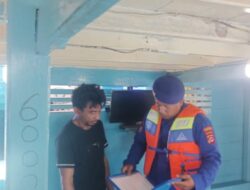 Polairud Polresta Tangerang Periksa Kapal Angkut Barang di Perairan PLTU III Banten